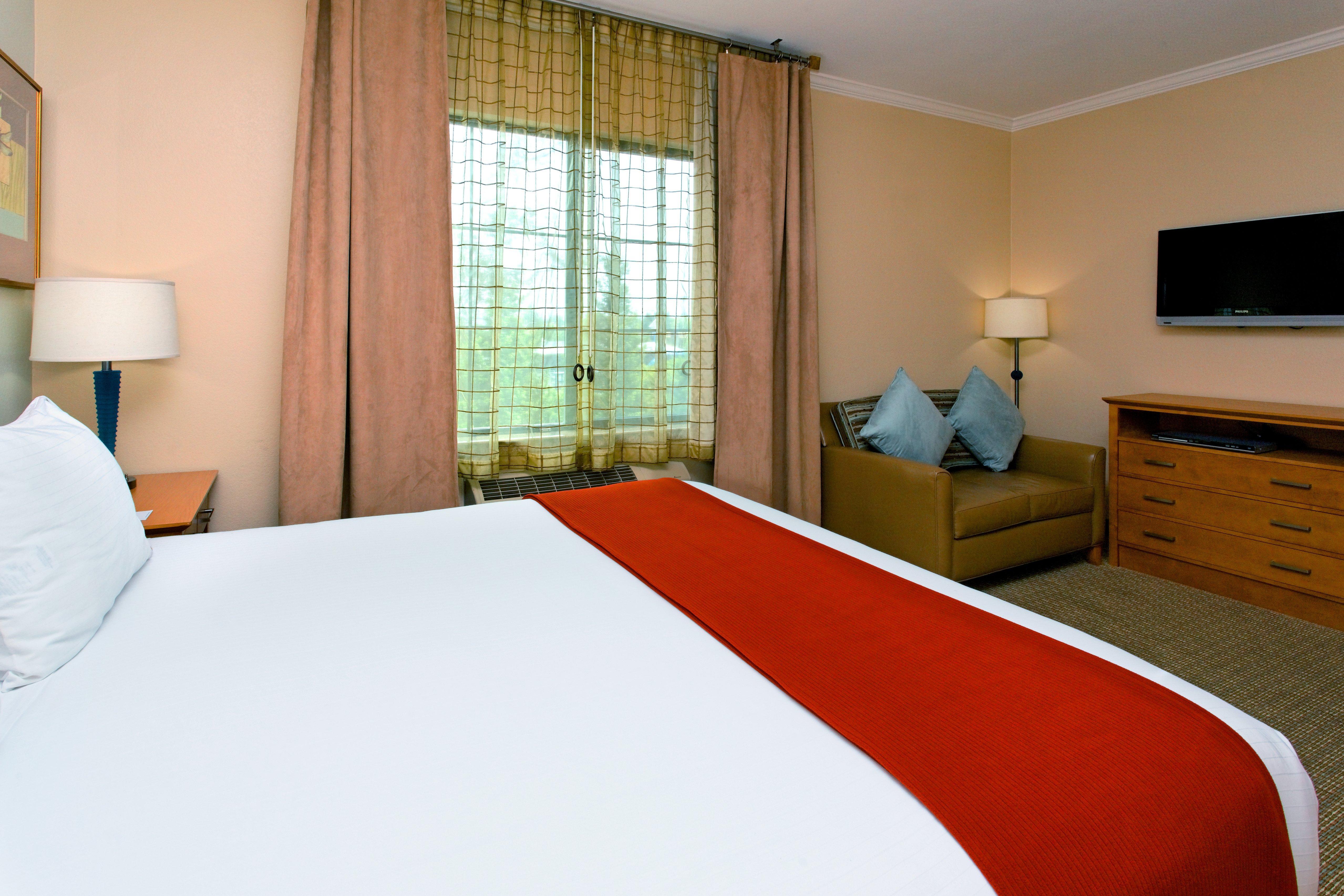 Holiday Inn Express & Suites Santa Clara - Silicon Valley By Ihg Dış mekan fotoğraf